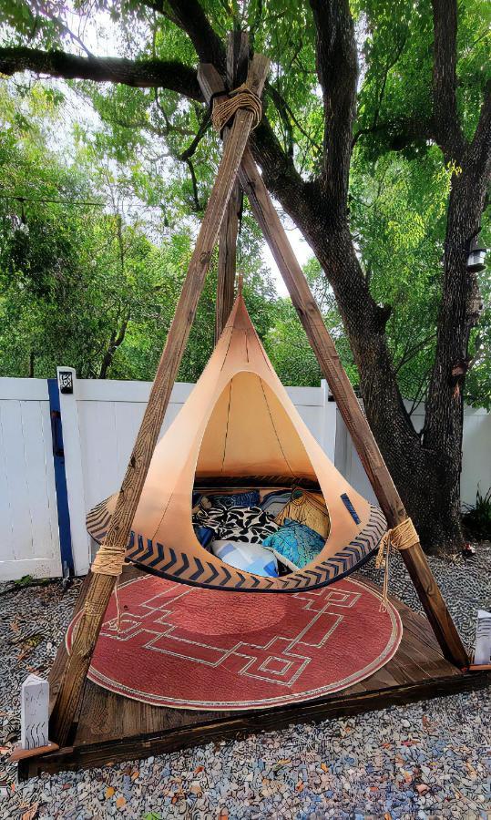 Cozy Af Tiny-House Oasis Villa Tampa Dış mekan fotoğraf